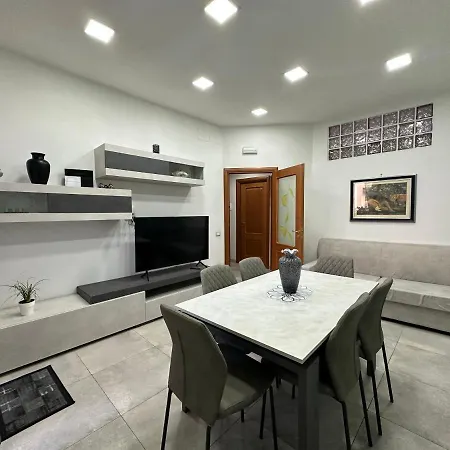 Infinity Apartment *